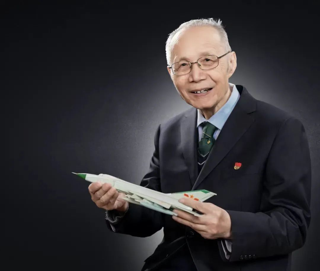 先导科技集团董事长朱世会接任万业企业总裁