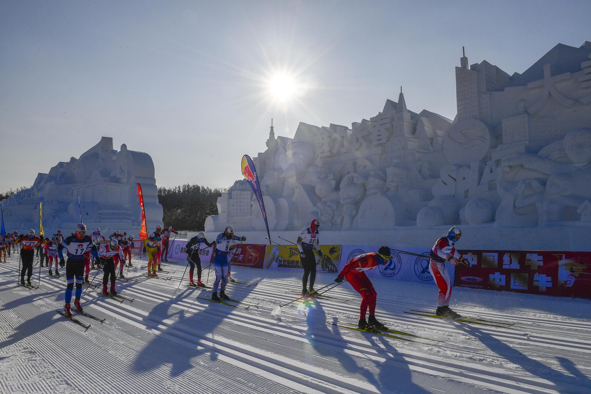 冰雪经济促进装备制造业向新向好发展