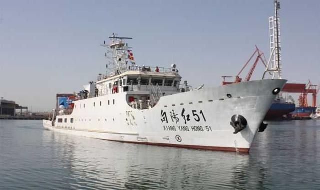 大型自航甲板船出海试航回港