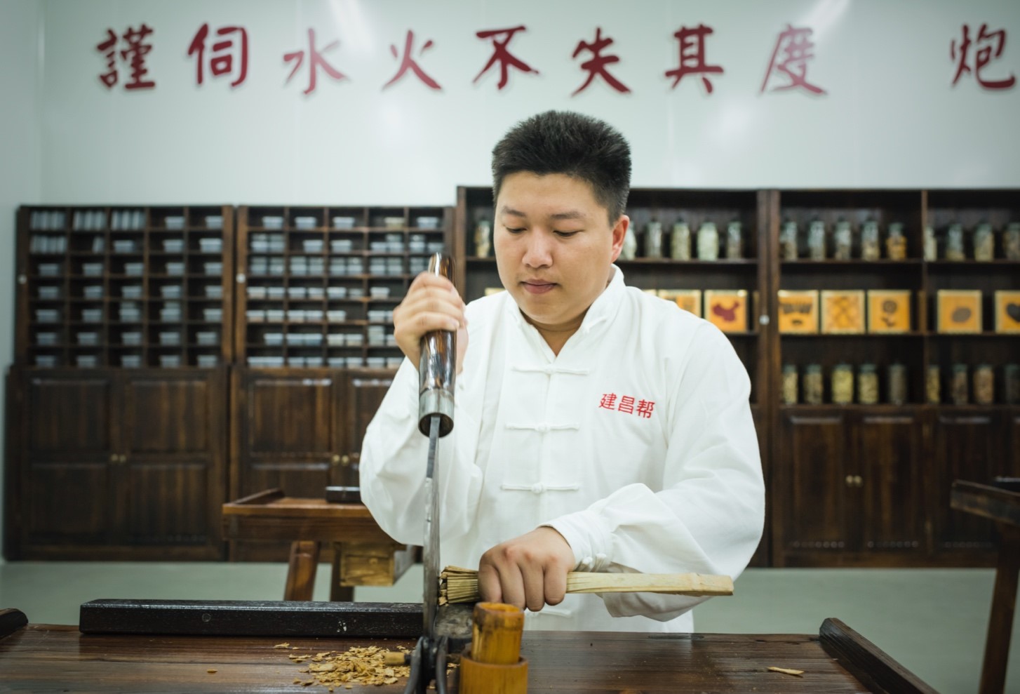 申港证券:强化社会责任担当 做中国特色金融文化的积极传播者和模范实践者