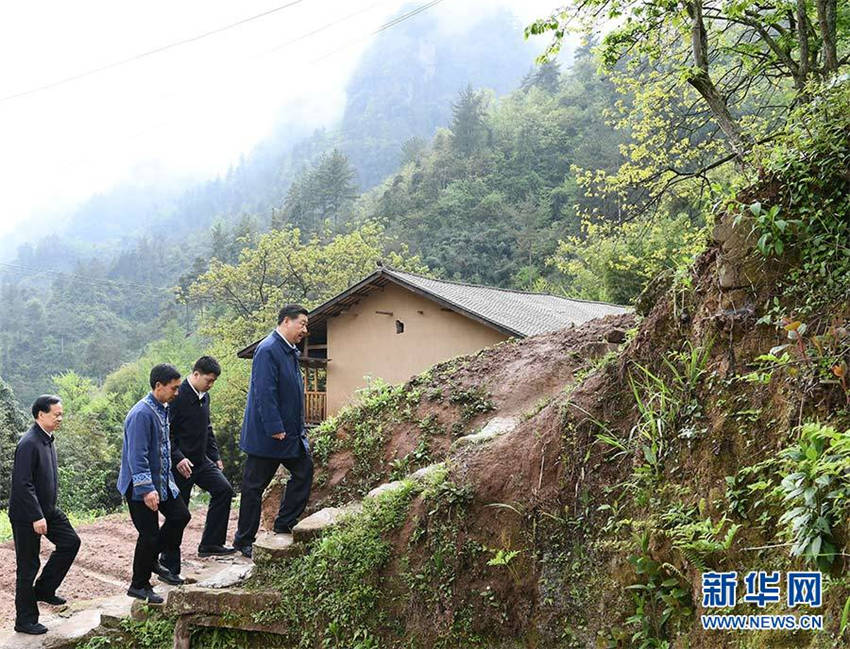 2024,总书记同人民在一起|基层系心间