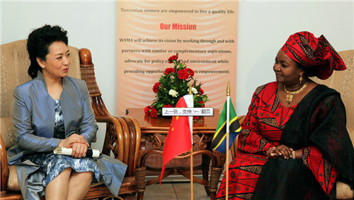 心相近｜“我们倍感荣幸与温暖”——习近平主席和夫人彭丽媛回赠新年贺卡让美国青少年和友好人士深受鼓舞