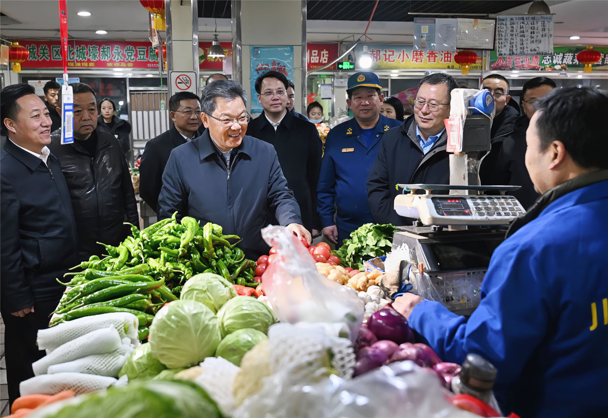 抢抓春节消费旺季 上市公司争相布局年货市场