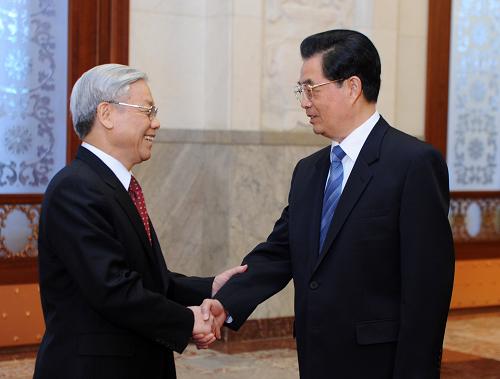 习近平同越共中央总书记苏林、国家主席梁强就中越建交75周年互致贺电