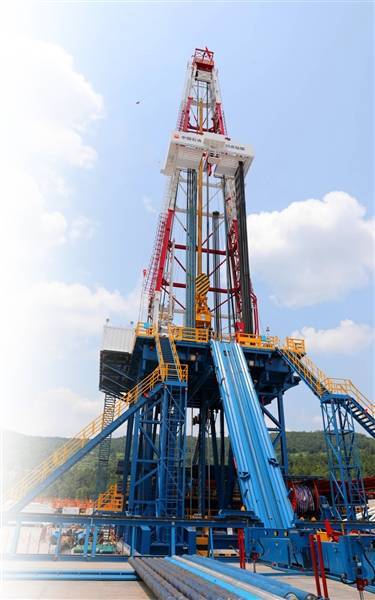 新华社权威快报|入地10910米！我国首口超万米科探井完钻 “深地”领域获重大突破