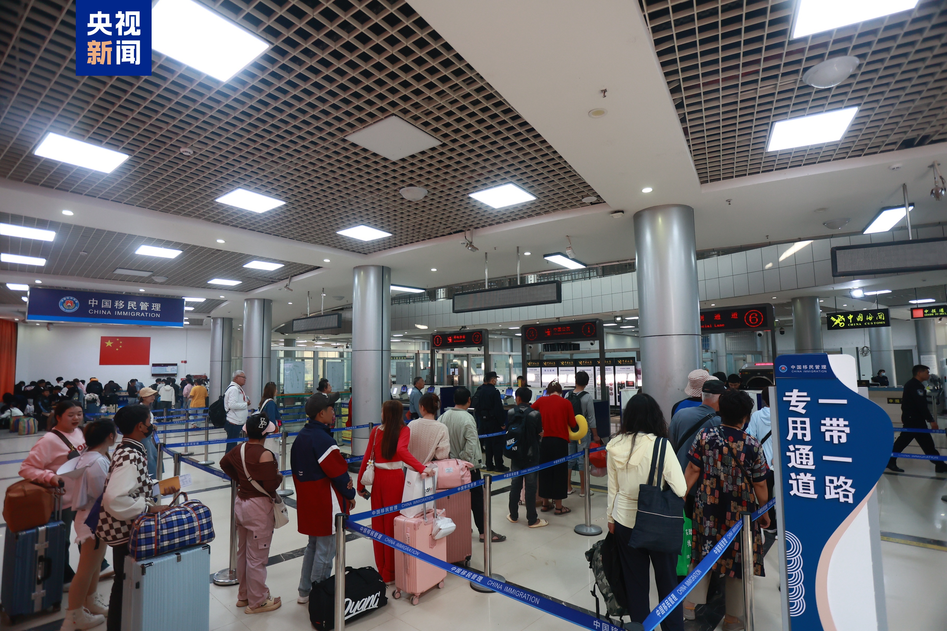 经济政策一线微观察｜免签政策红利持续释放 东盟国家旅游团畅游西双版纳