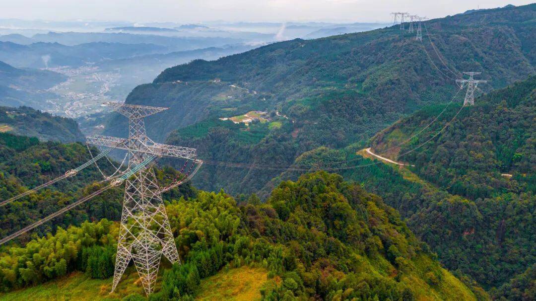 特高压建设火热 多家公司中标大额电网采购订单