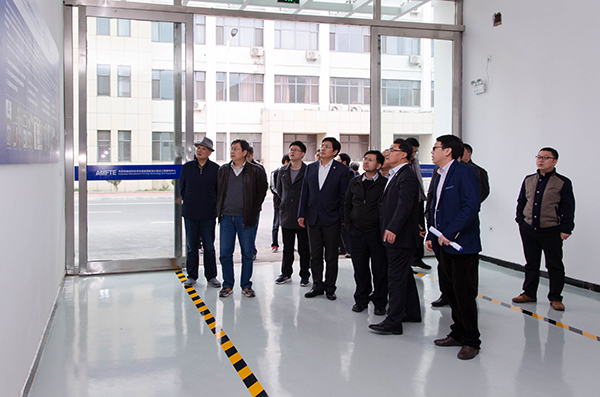 多模态跨尺度生物医学成像设施通过国家验收