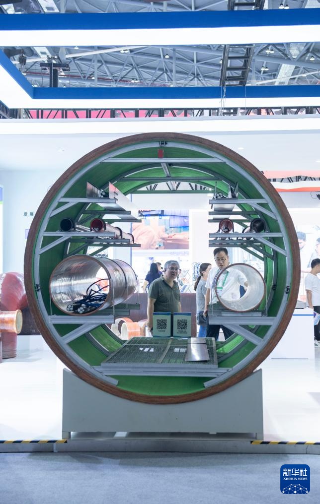 新华全媒+|向“新”求“质”,上海这场投促大会吸引全球瞩目