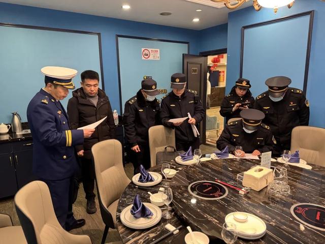 上海多部门联合执法亮码检查，减负增效提升营商环境