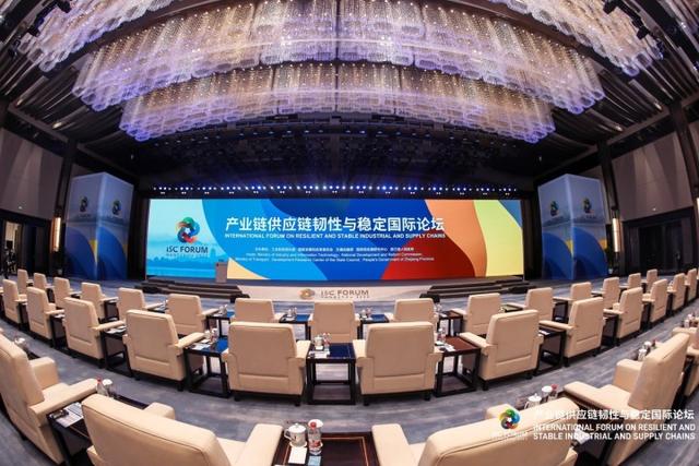 荣盛石化:一季度扣非净利润同比增长30.28% 彰显产业链韧性与创新活力