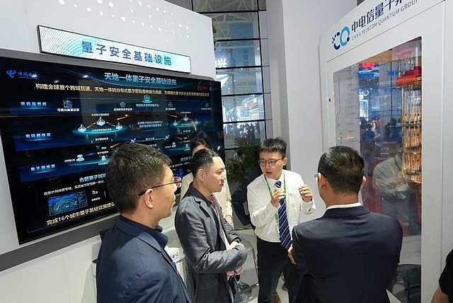 AI一体机亮相数字中国建设峰会 实达集团布局智能算力新蓝海