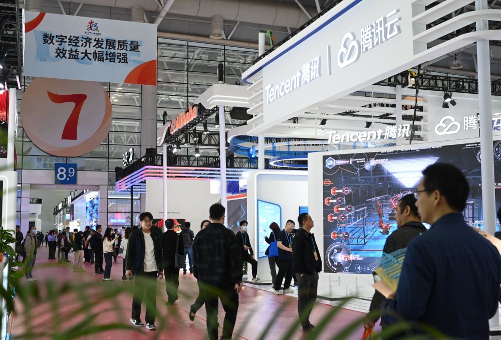 深市电子通信企业锻造核心竞争力逐浪产业蓝海