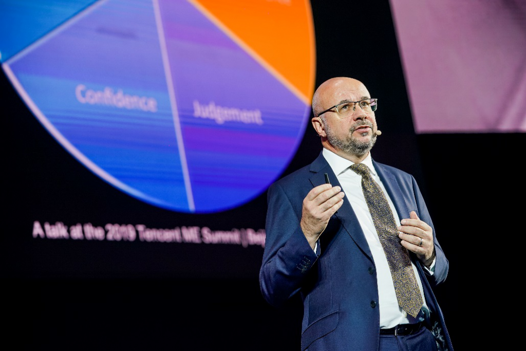 美的集团数字灯塔学院全球样板间发布 首期ME20+论坛启幕