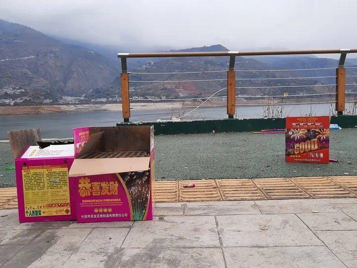 要不得！出游时这几类“高危自拍”后果很严重