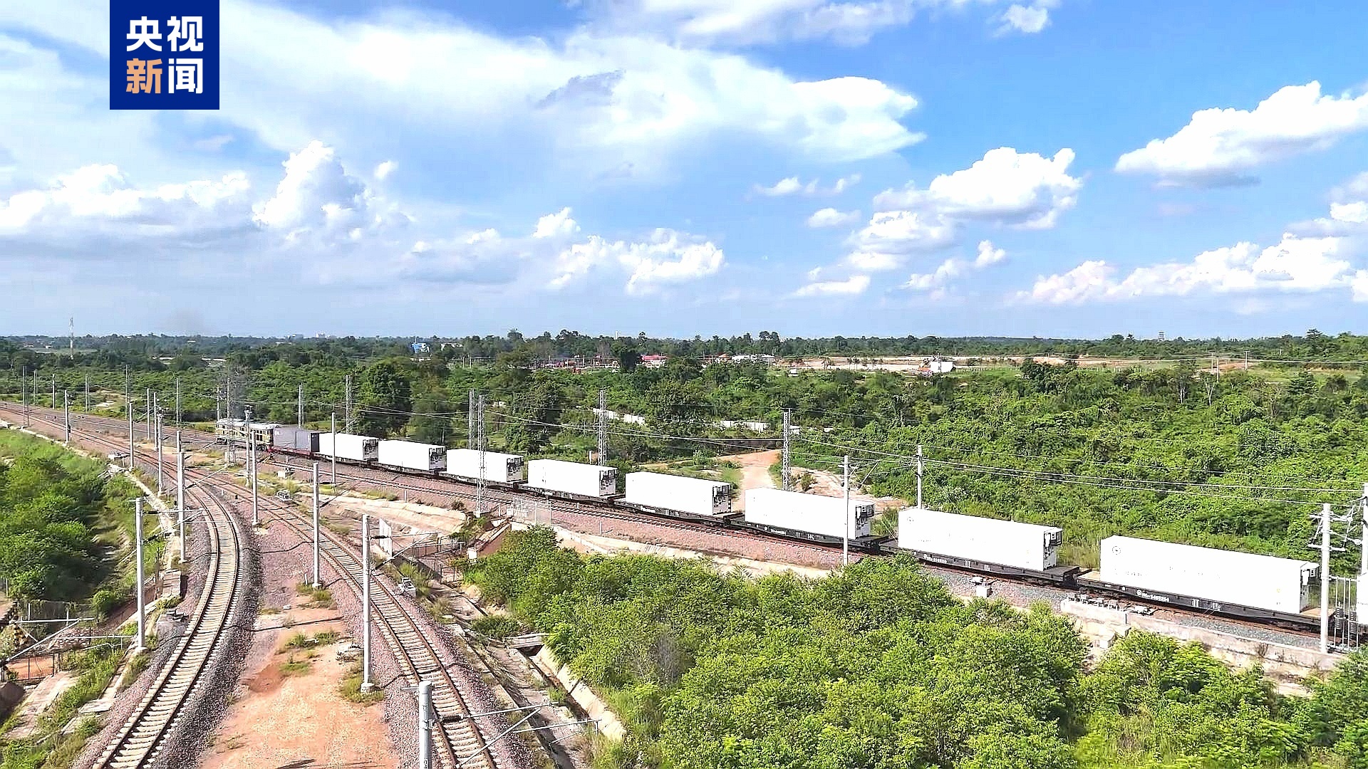 新华鲜报丨11万列!中欧班列跑出亚欧大陆“新时速”