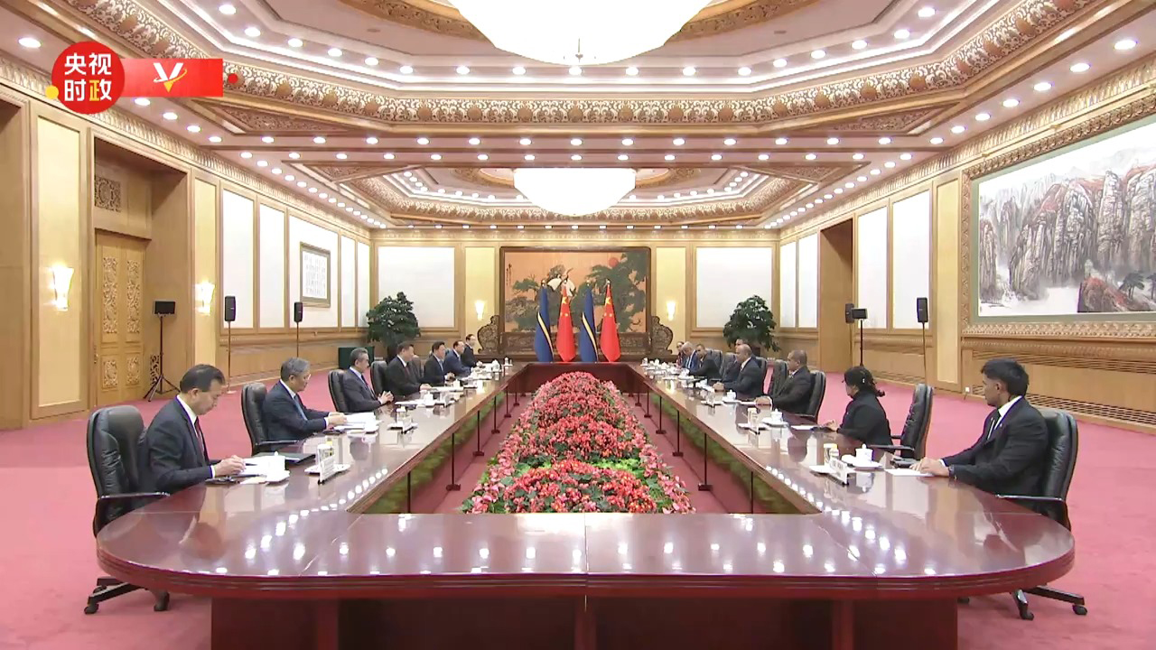 习近平同韩国总统李在明通电话