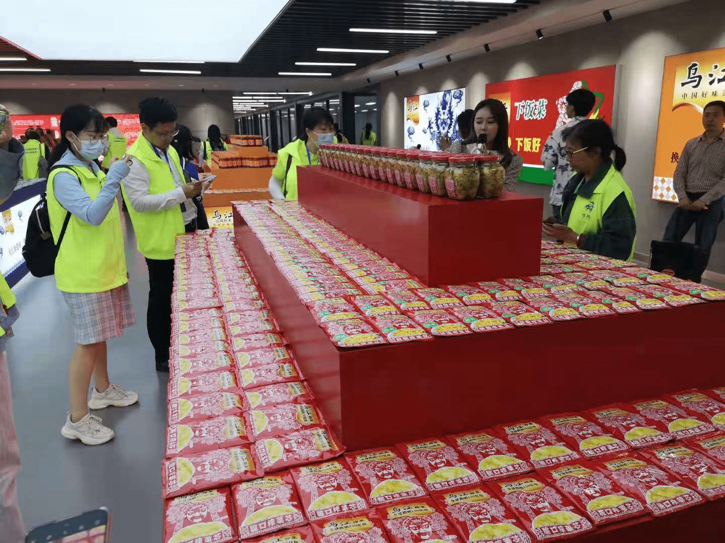 广发期货董事长周伟：创新套保模式 为种植户撑起“价格保护伞”