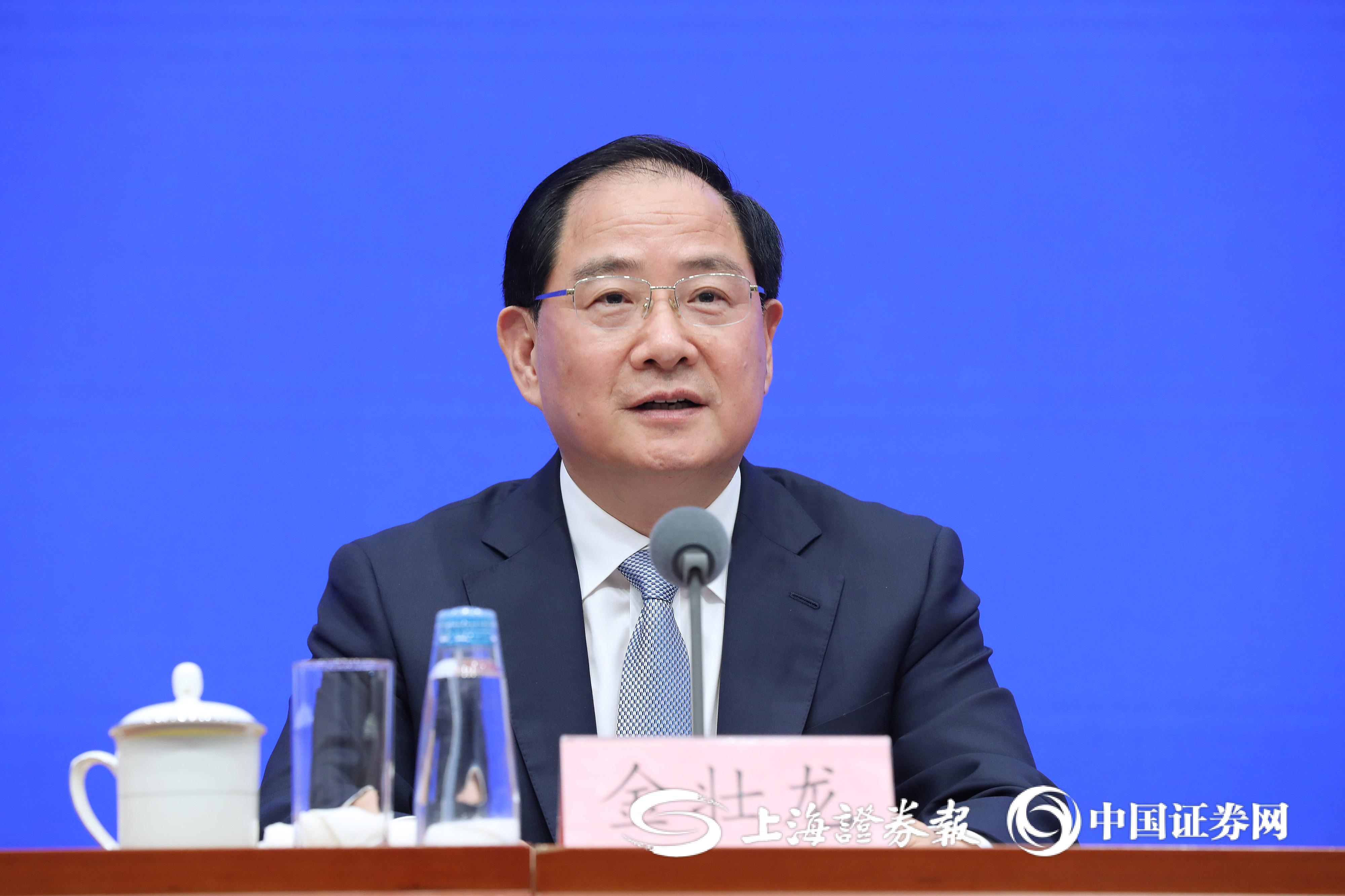 上交所理事长邱勇：进一步巩固市场回稳向好态势