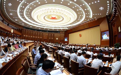 十四届全国人大常委会第十六次会议在京闭幕