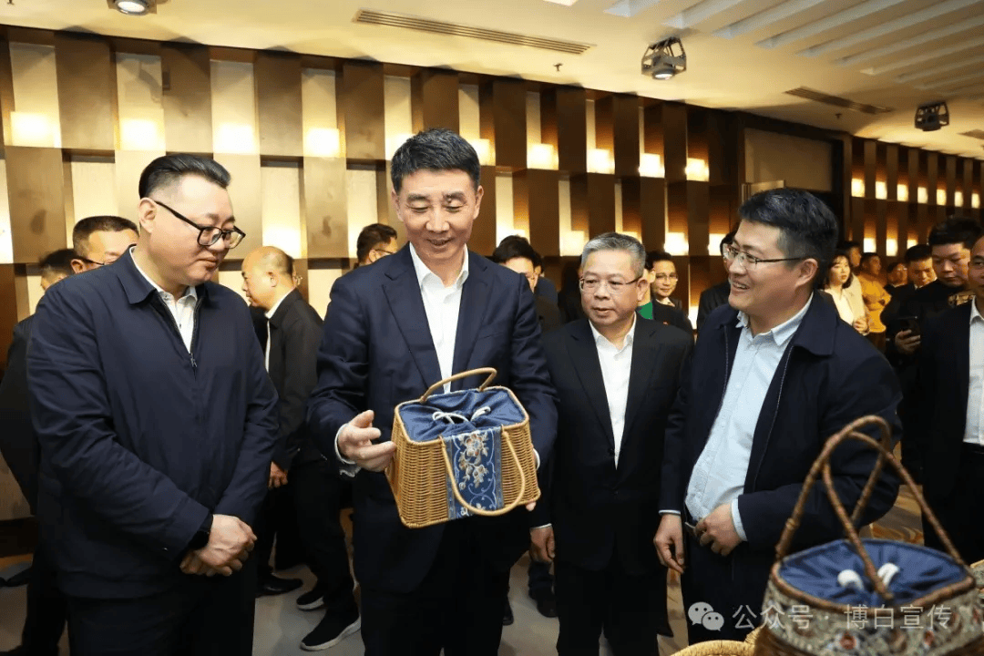 宜宾市2025京津冀投资推介活动举行 签约总金额超400亿元