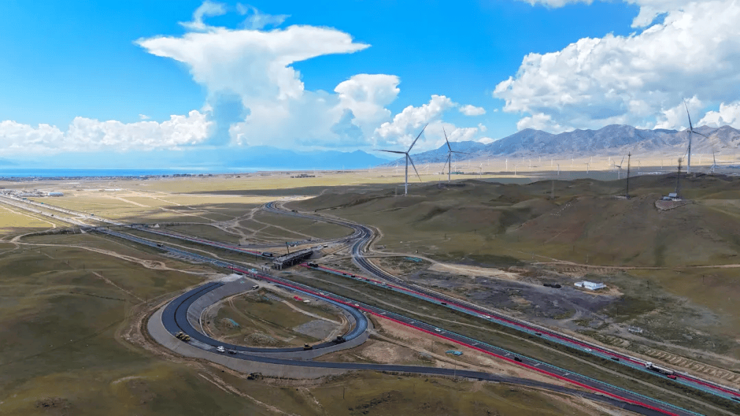 上半年全国铁路建设高效推进 完成固定资产投资3559亿元