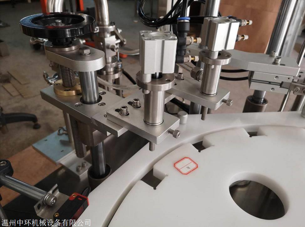 由中环云控打造的“环卫具身智能体”在连云港落地