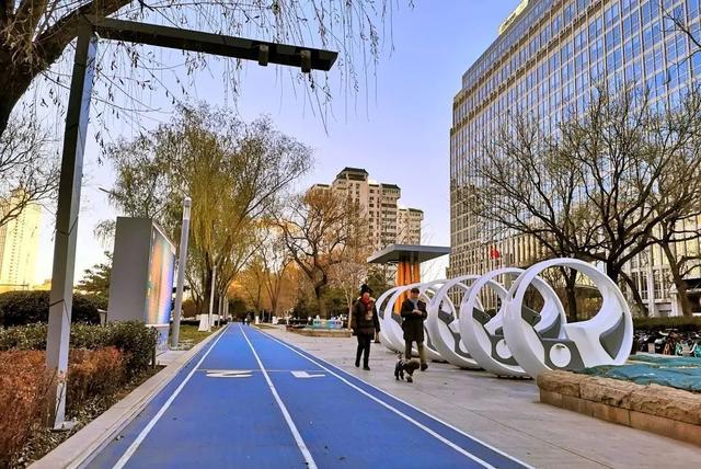 金融街：上半年实现营业收入46.55亿元