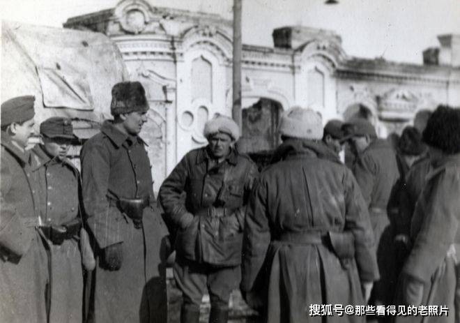 纪念中国人民抗日战争暨世界反法西斯战争胜利80周年文艺晚会《正义必胜》在京隆重举行 习近平等出席观看