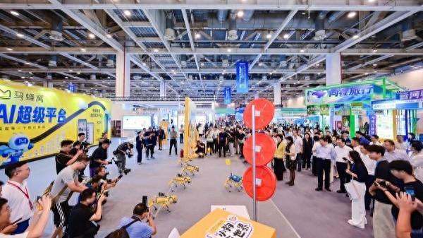 蜂巢基金吴穹：围绕AI科技主线 挖掘更具性价比方向