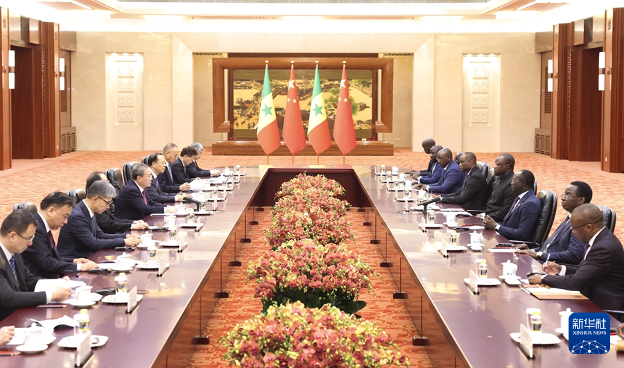 李强会见奥地利总理施托克尔