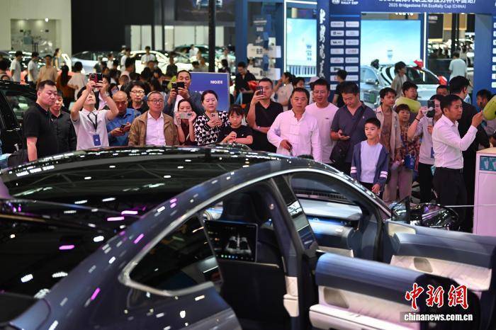 国庆假期消费市场观察:人气旺 活力足