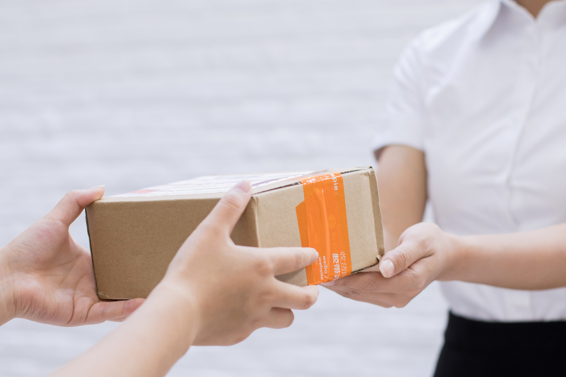 国庆中秋假期全国共处理快递包裹72.31亿件