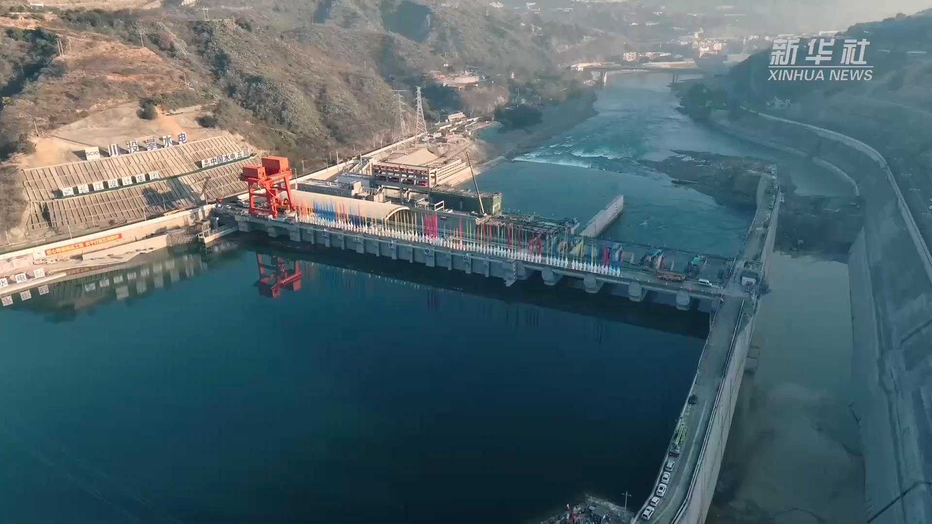 金沙江上游昌波水电站成功实现大江截流