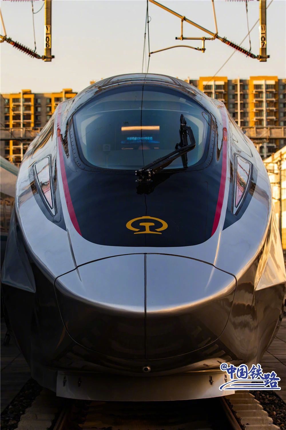 CR450动车组样车跑出453公里时速