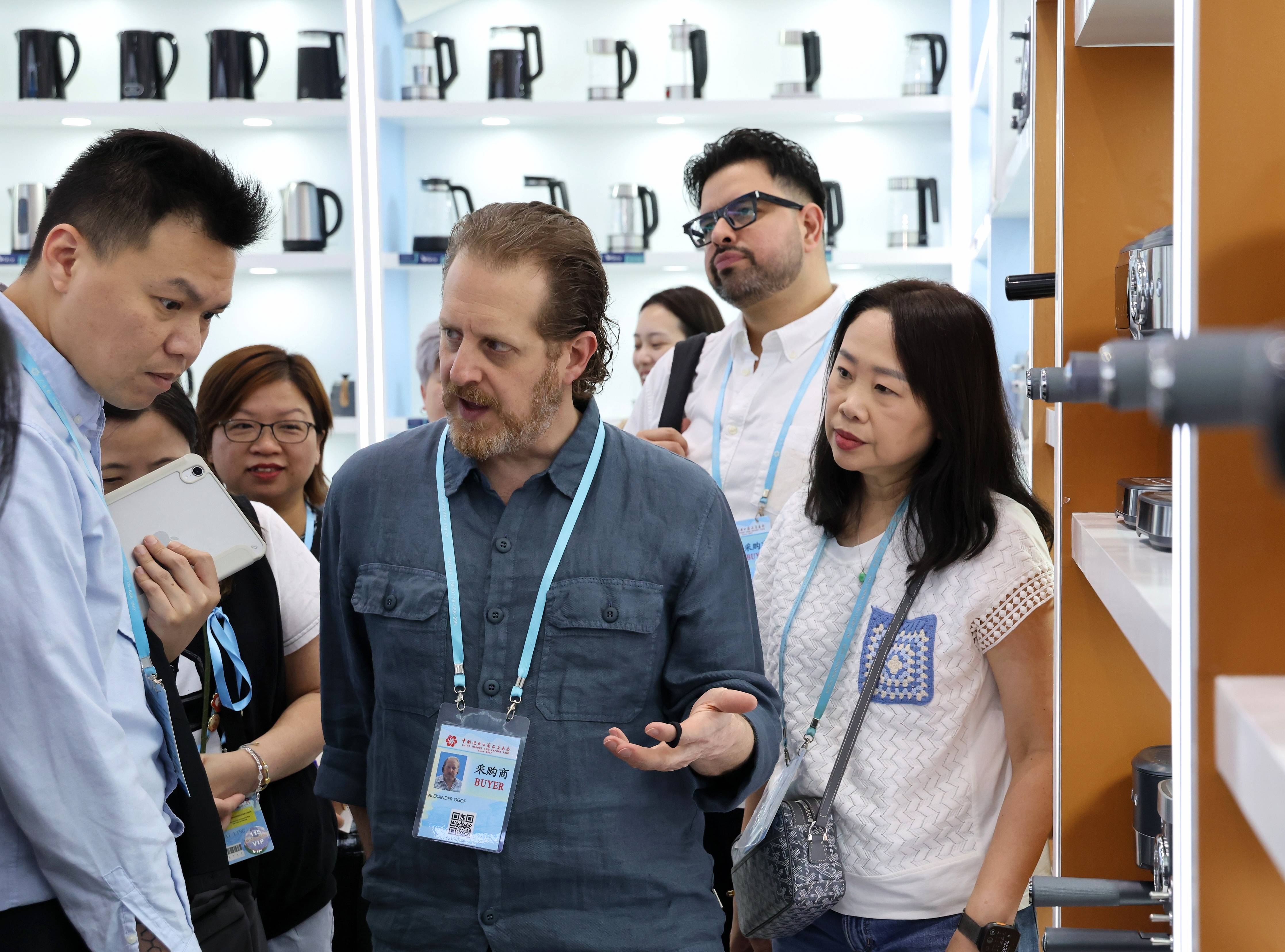 “新”动全球 广交“链”世界｜“购物车”更新中 全球采购商在“中国第一展”发现新机遇