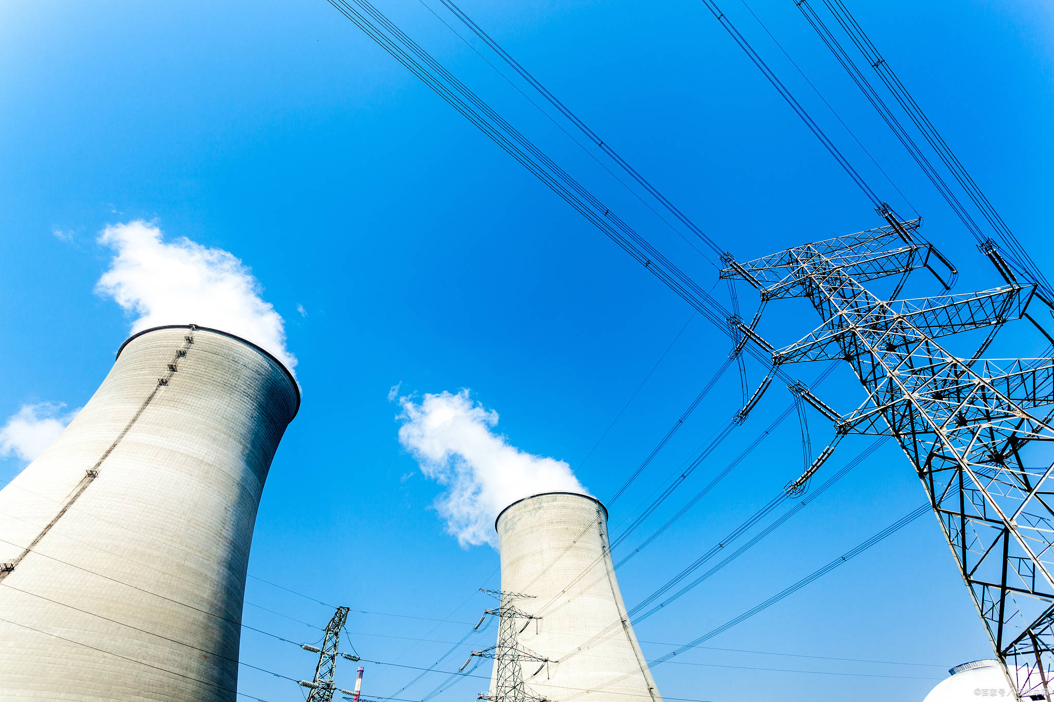 华电能源：拟投资逾120亿元建设新项目 打造煤电与新能源联营新路径