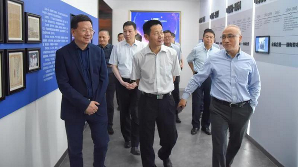 吴清访问法国、巴西金融监管部门并与国际机构投资者代表座谈