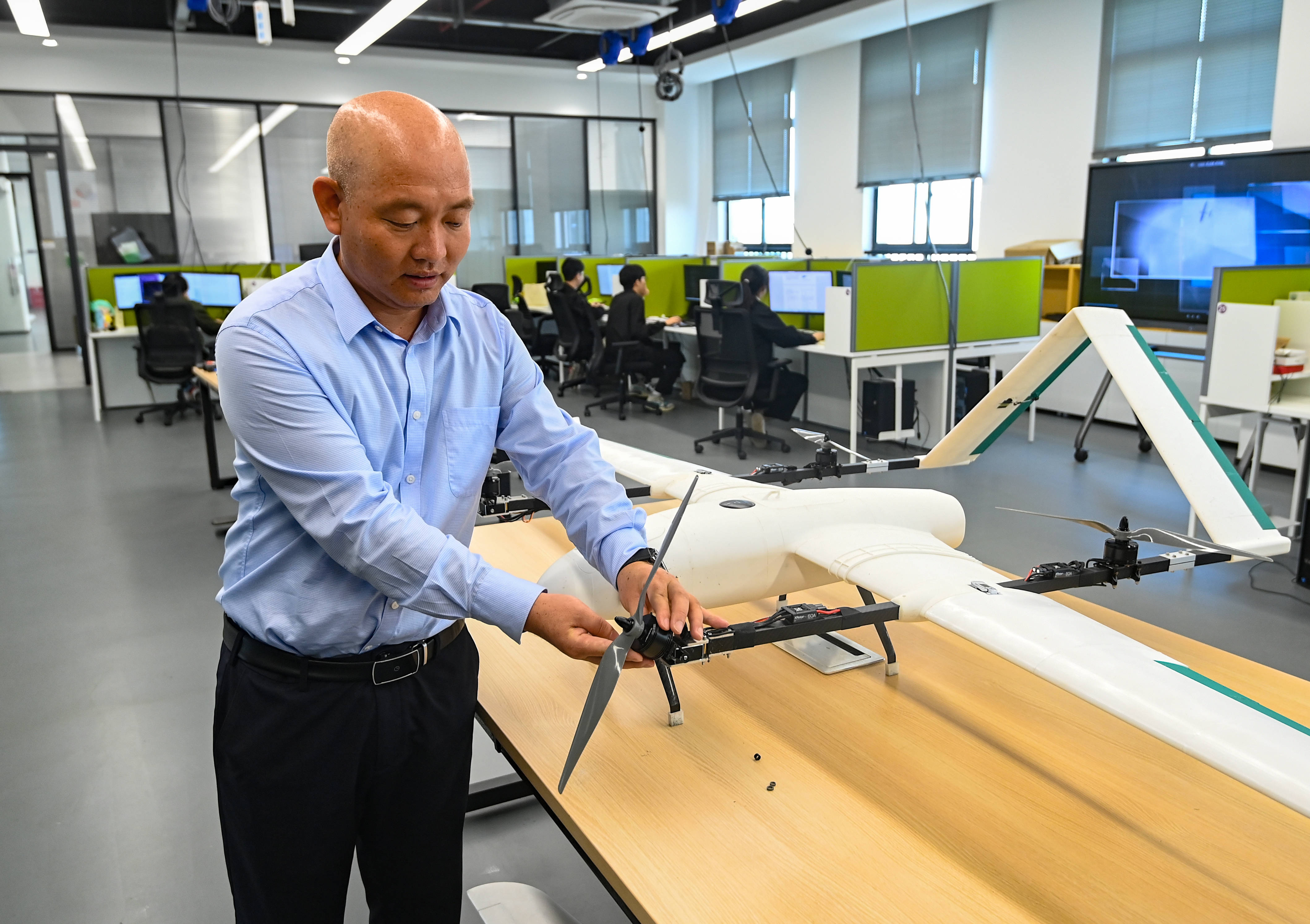 现代投资拟与关联方成立数智物流公司 打造数字物流高地