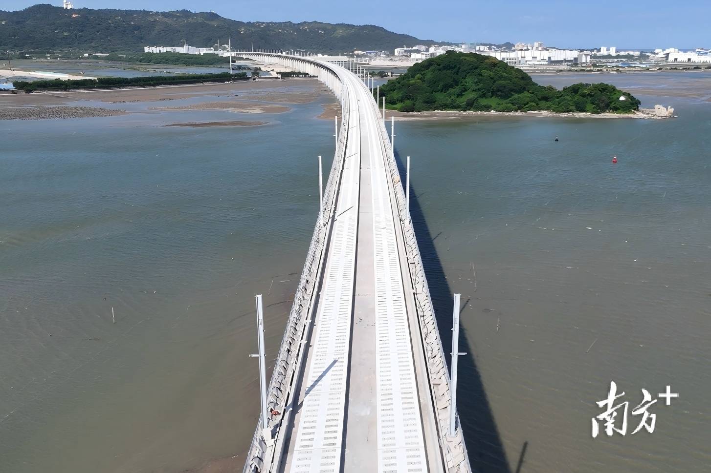 汕汕高铁全线贯通运营