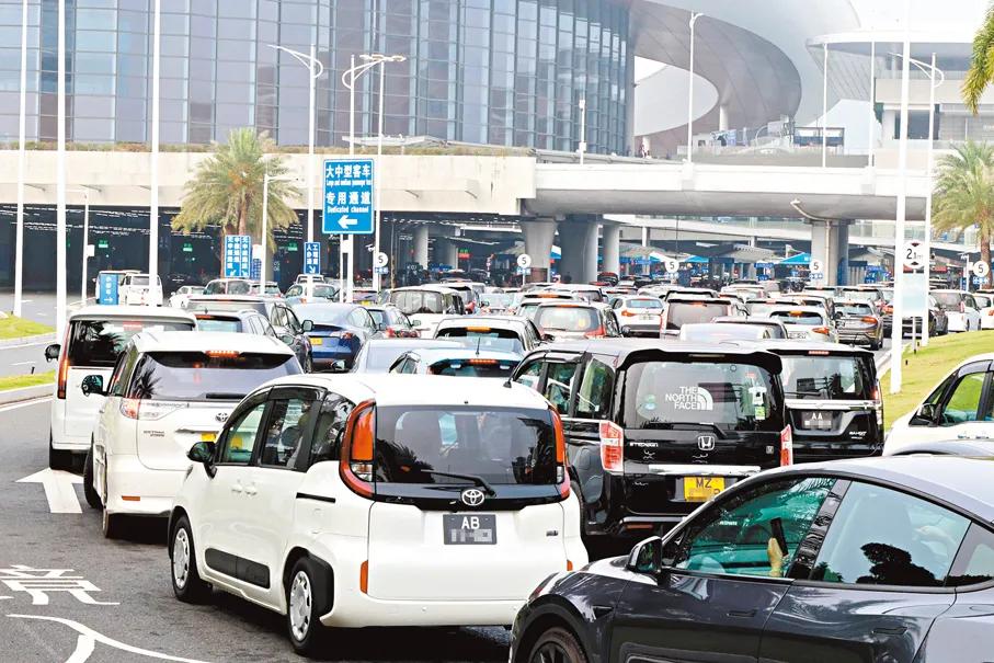 “粤车南下”入境香港市区正式实施 粤港“双向奔赴”加速大湾区融合