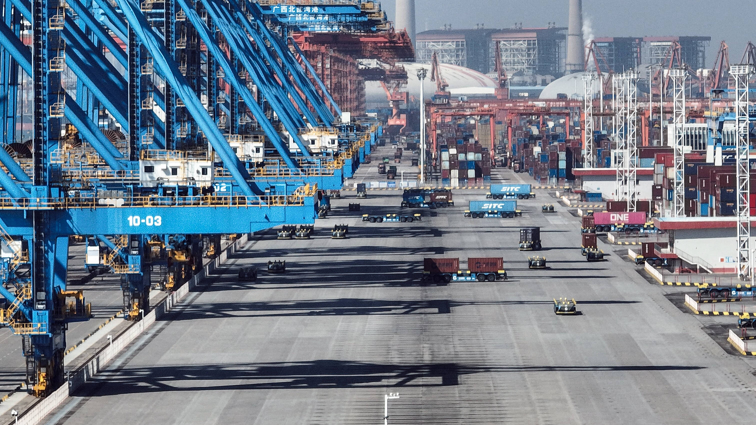 2025年广西始发中越班列发送货物3.7万标箱 创历史新高