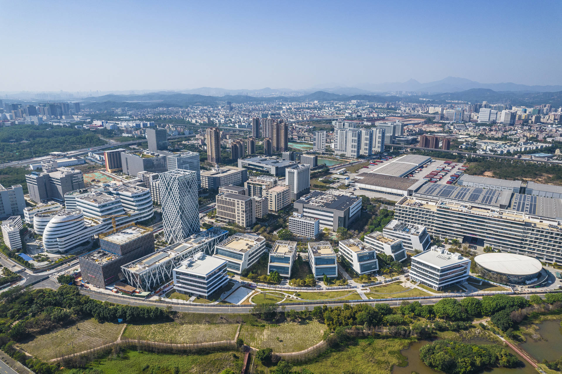 打造新质生产力 上海建设低空经济先进制造业集群