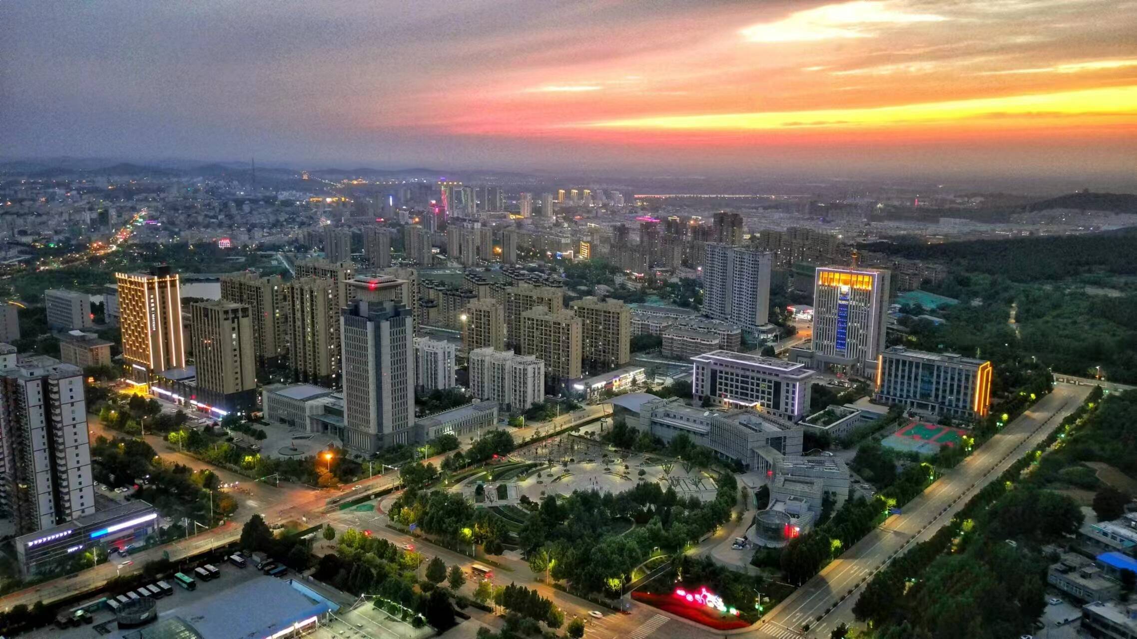 政策立法筑基 技术突破提速 万亿聚变能源赛道竞逐正酣