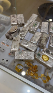 多重因素引发国际贵金属价格创纪录暴跌