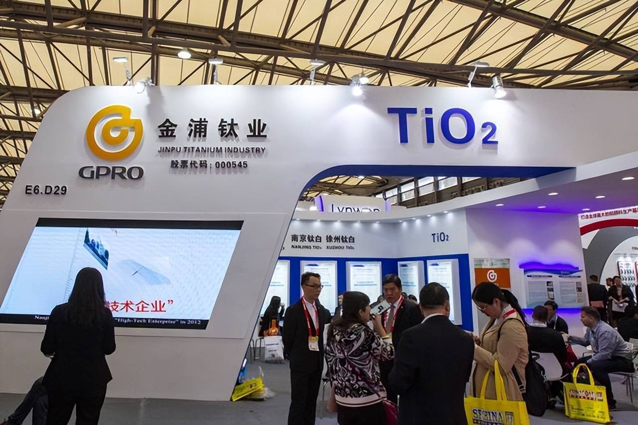 华发股份：拟定向增发募资不超30亿元 控股股东全额认购助力主业发展