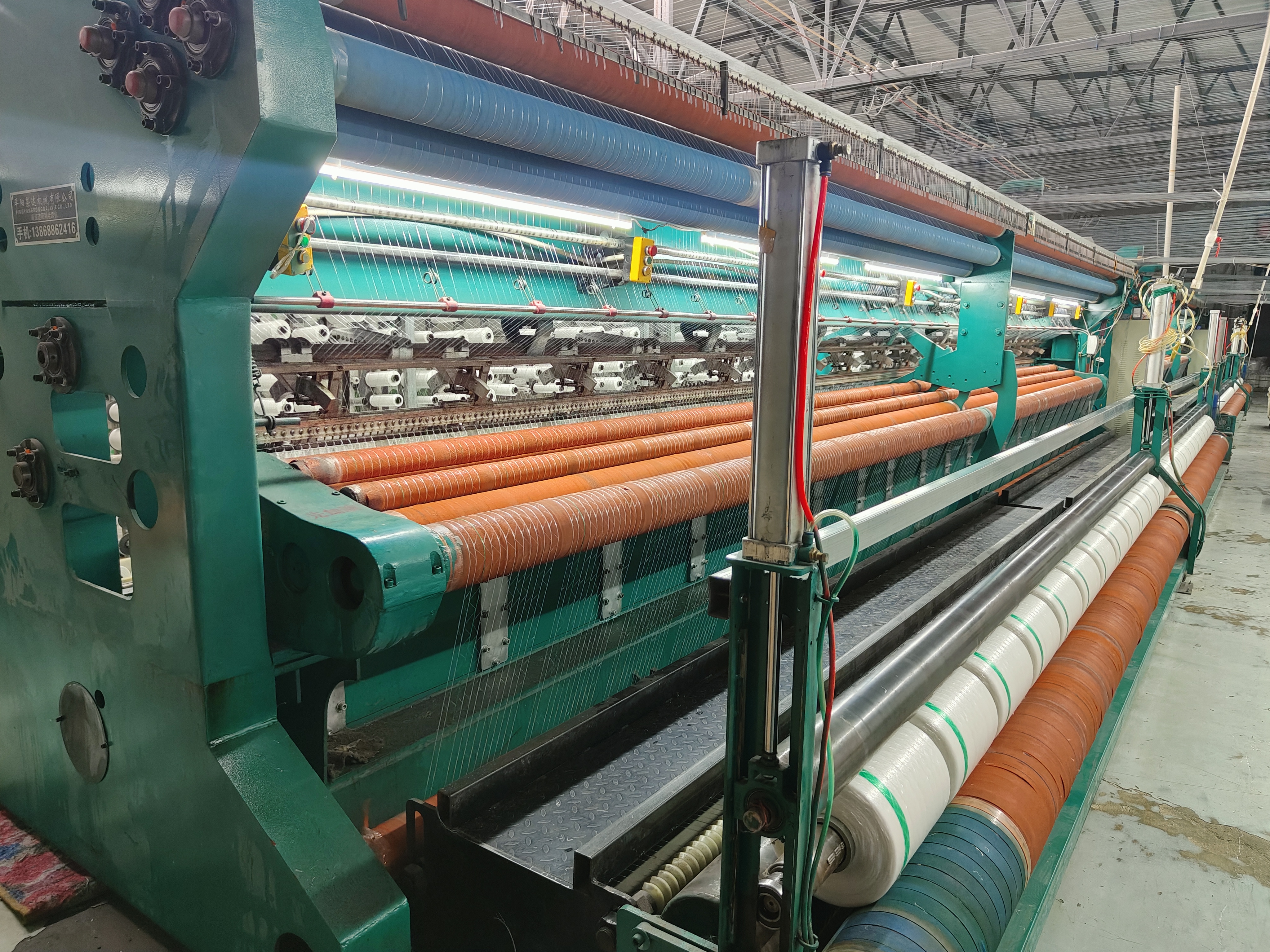 政策精准落地 春节消费活力释放