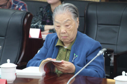 《习近平走进百姓家》(第二辑)出版座谈会在京召开