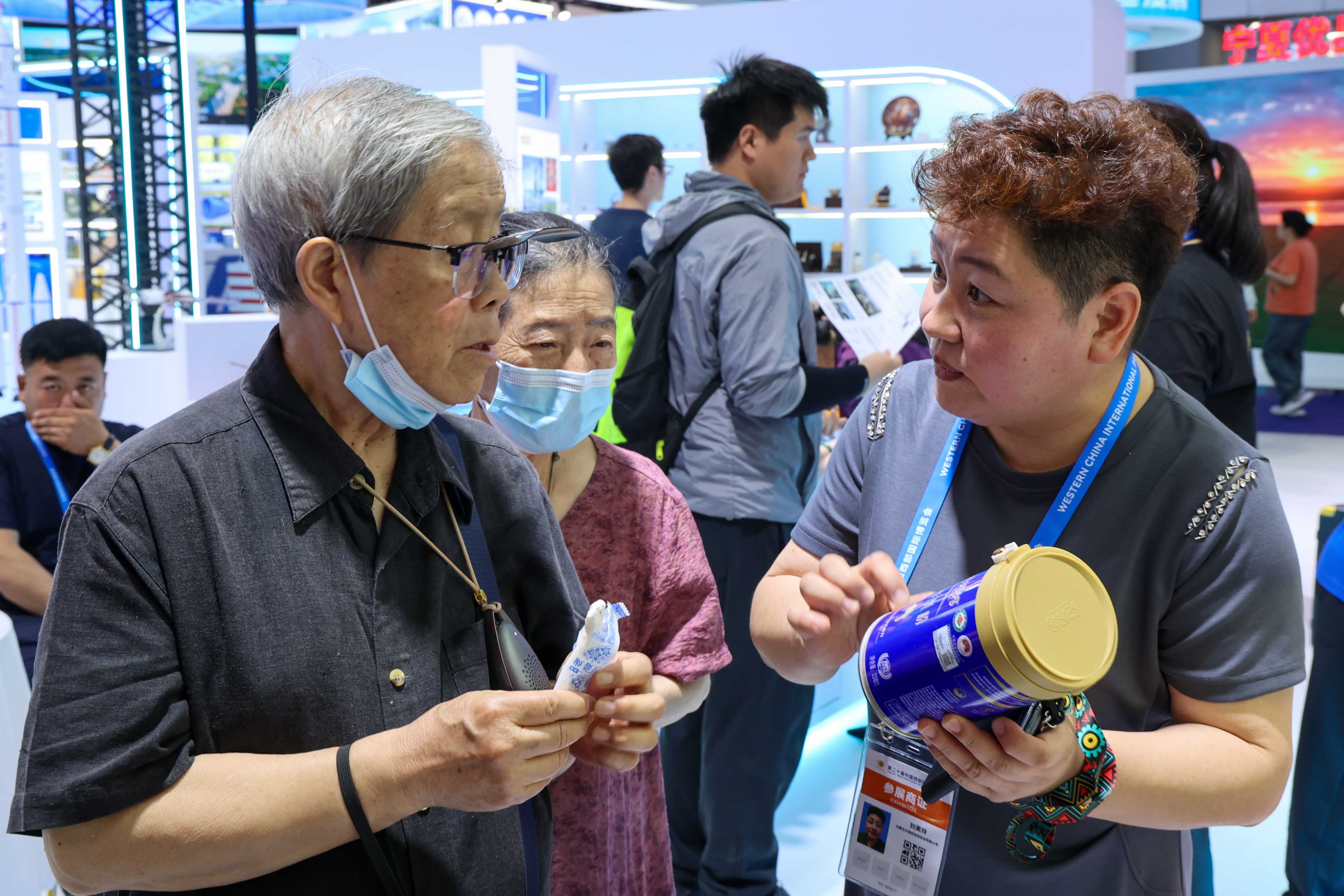 超200家中国企业亮相美国西部天然产品博览会