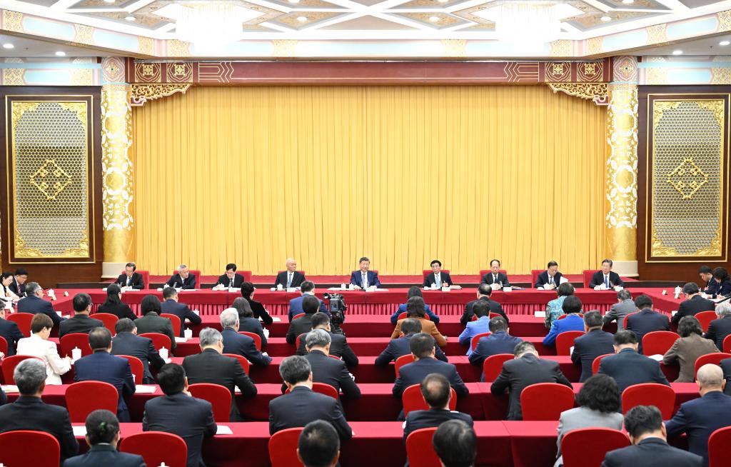 两会受权发布｜习近平：充分发挥政治建军特有优势　凝心聚力推动国防和军队现代化行稳致远